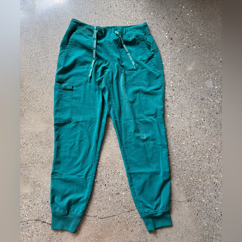 Med Coutour Scrub Joggers - Touch Collection - Size M - Color: Hunter Green